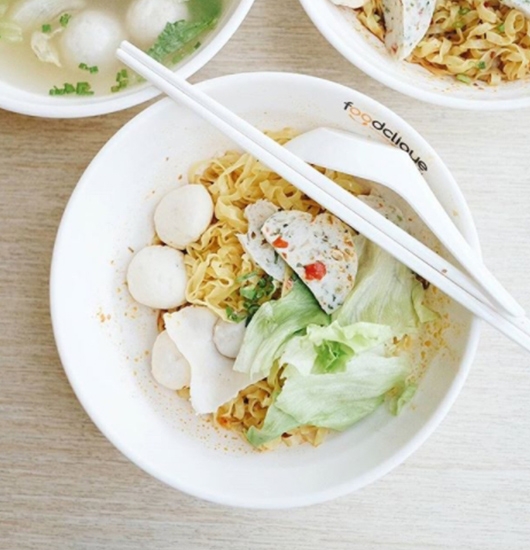 The-A-to-Zs-of-Singaporean-Food-Fishball-Noodles