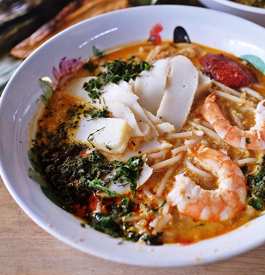 The-A-to-Zs-of-Singaporean-Food-Laksa-revised